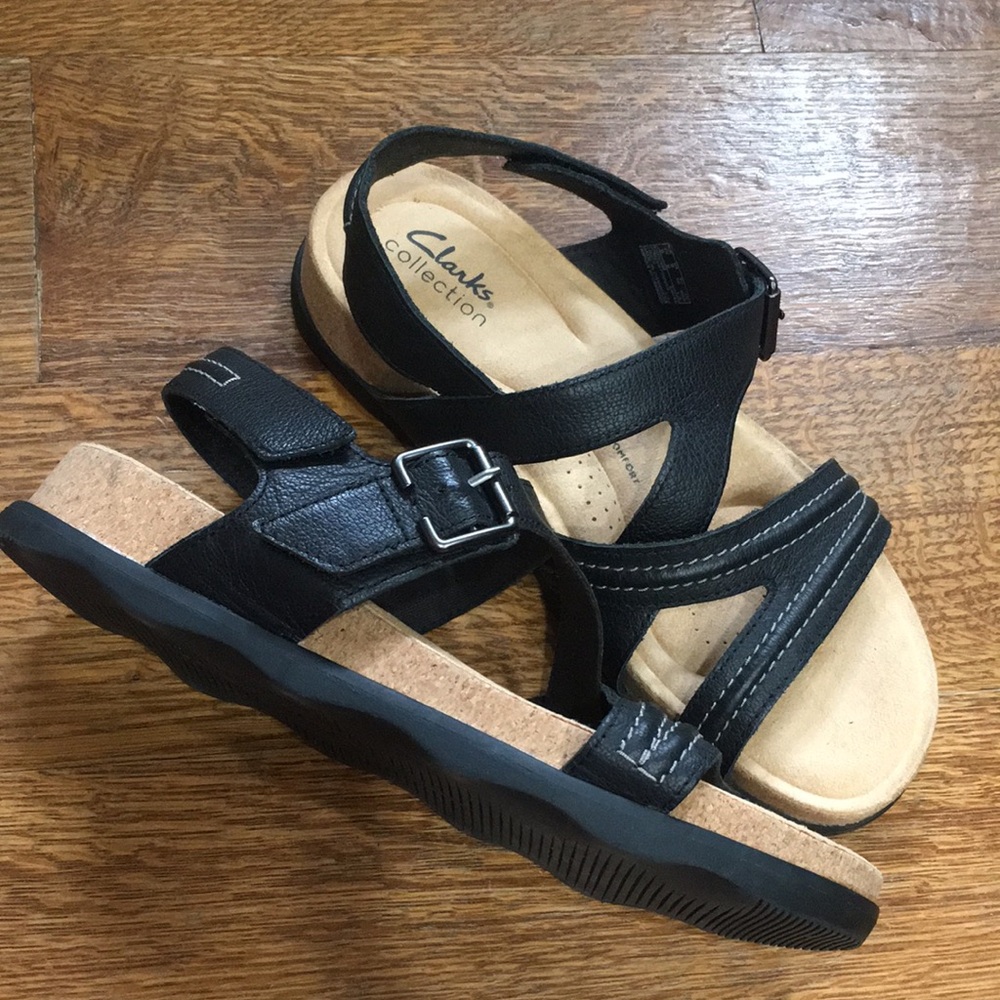 Clarks Women's Black Leather Sandals size 9
